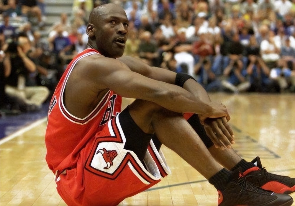 25年忠诚之旅画句号?拜仁35岁老将或今夏离队 2原因致分道扬镳.