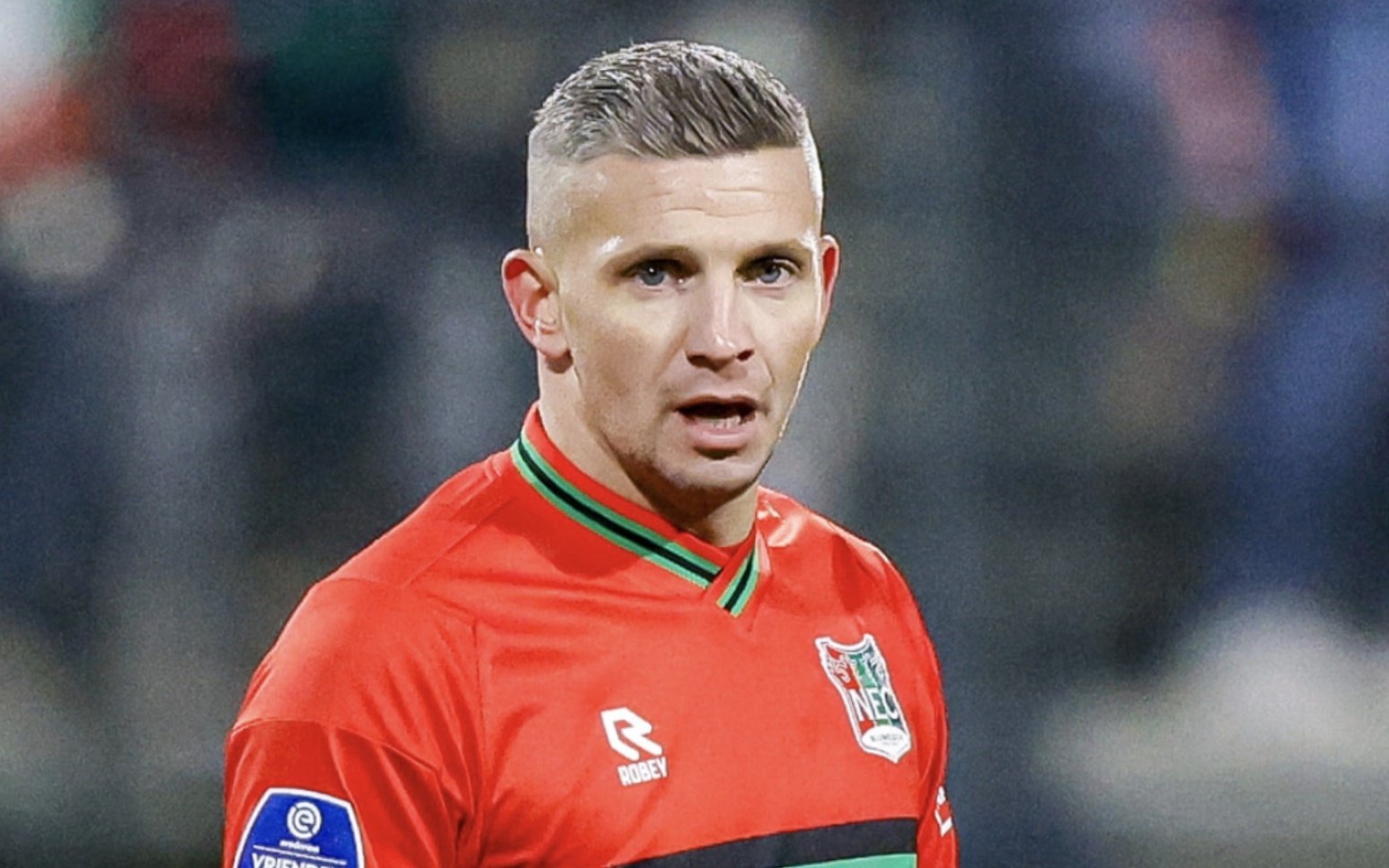 体育官方：国际米兰续约恰尔汗奥卢与巴斯托尼