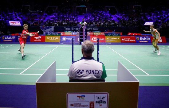 作为东道主 作为东道主